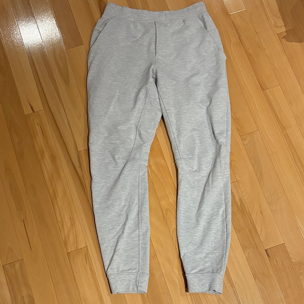 Men's Lululemon City Sweat Jogger
Heathered Ultra Light Grey / Sea Salt - size S